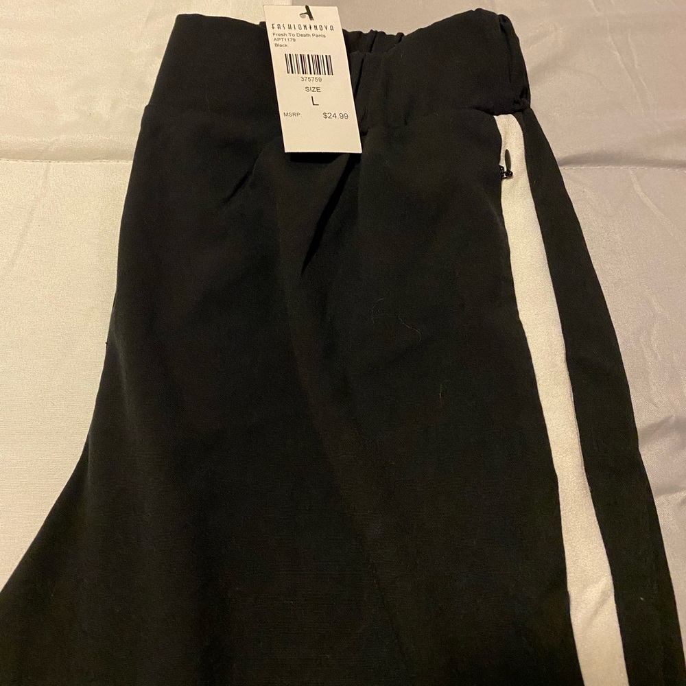 Fashionnova high-waisted joggers pants for sale ✨